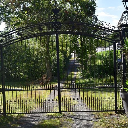 Chateau Roquehort Avec Ev Recharge Point 22Kw Monein Eksteriør bilde