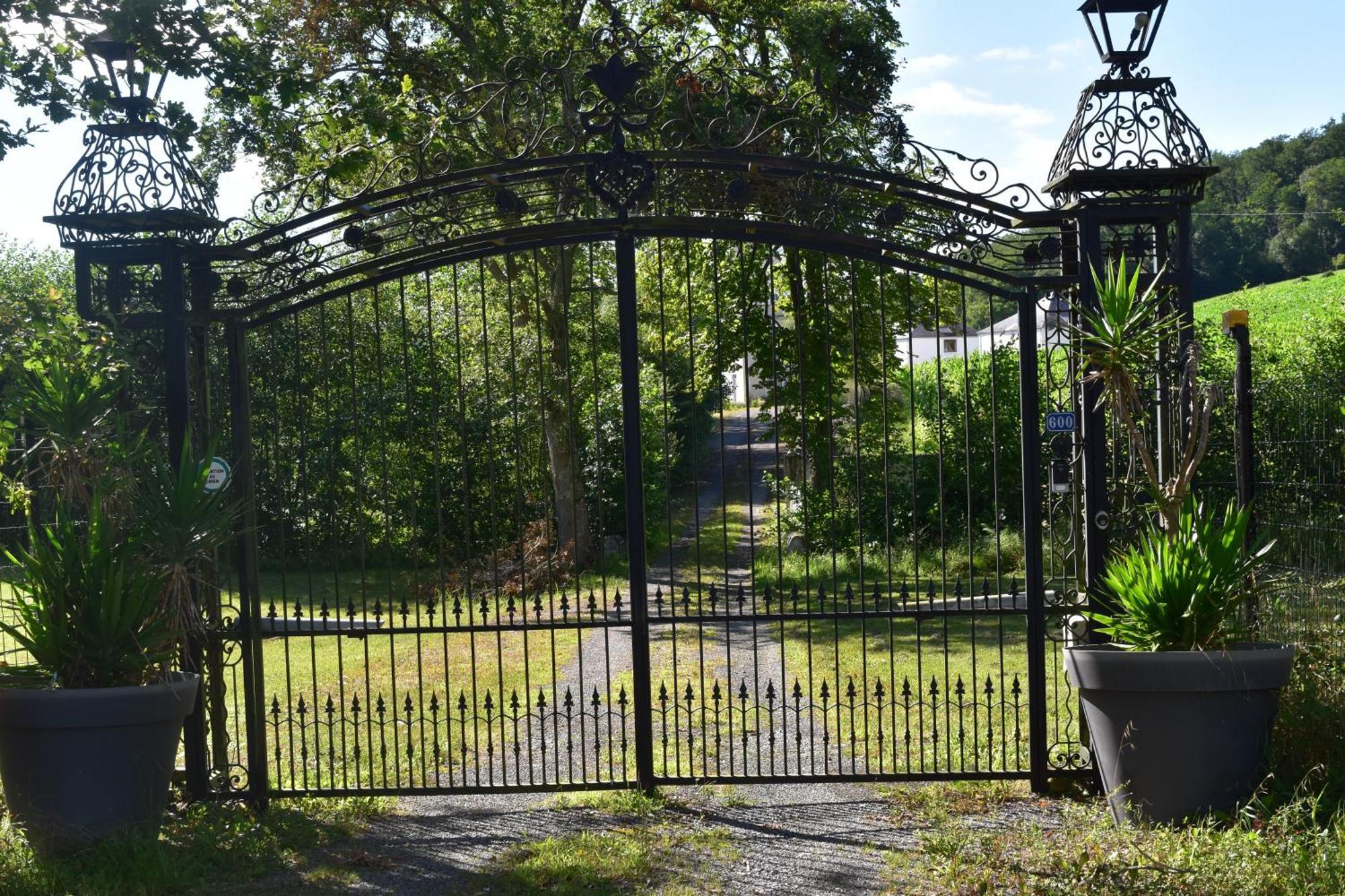 Chateau Roquehort Avec Ev Recharge Point 22Kw Monein Eksteriør bilde